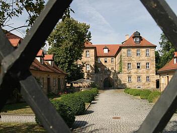 Das Landesamt für Umwelt in Schloss Steinenhausen bekommt im Zuge der Behördenverlagerung weitere 15 Stellen.  Foto: Archiv