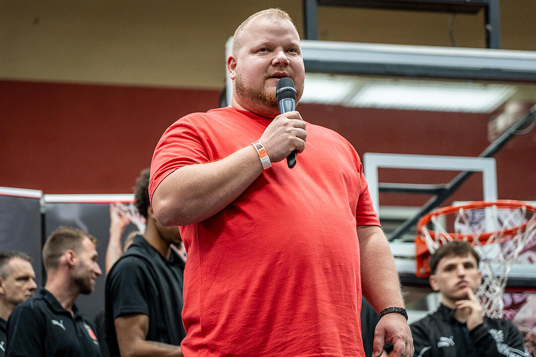 Freak City feiert seine Pokal-Helden.