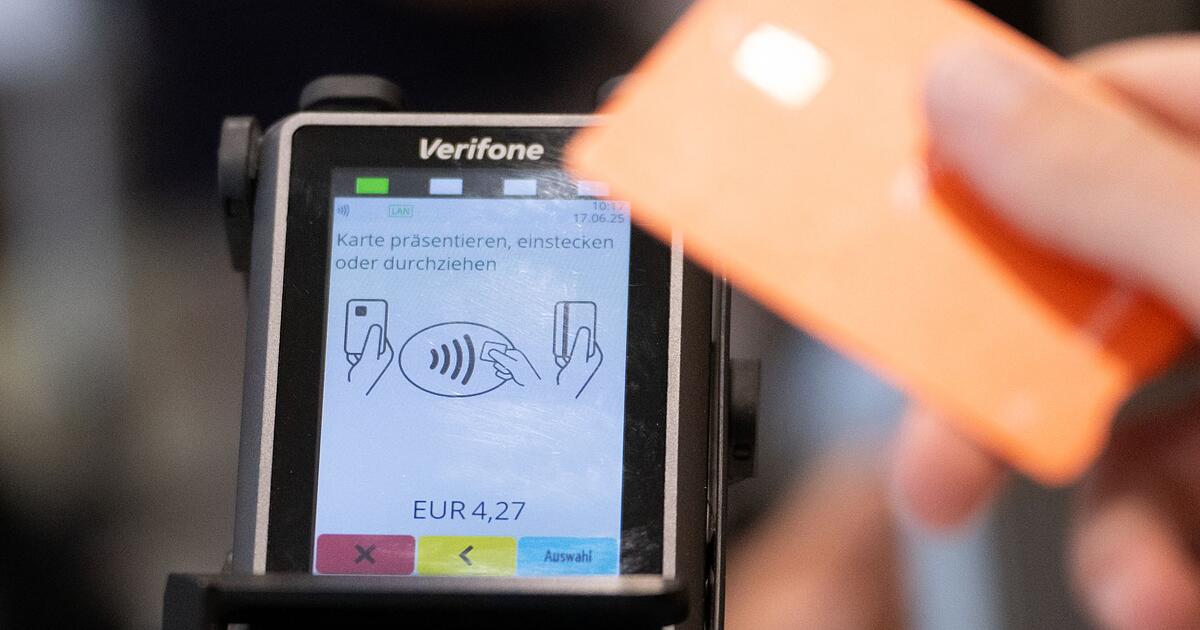 Expenses overview: Is cash clearer than card payments?