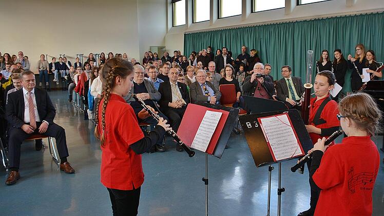 Mit 99 von 100 Punkten erreichte das Holzbläserquintett der Kreismusikschule Bamberg beim Kammermusikwettbewerb des Nordbayerischen Musikbundes die höchste Wertung. Sie sind Verbandssieger mit ausgezeichnetem Erfolg. Hanns Friedrich