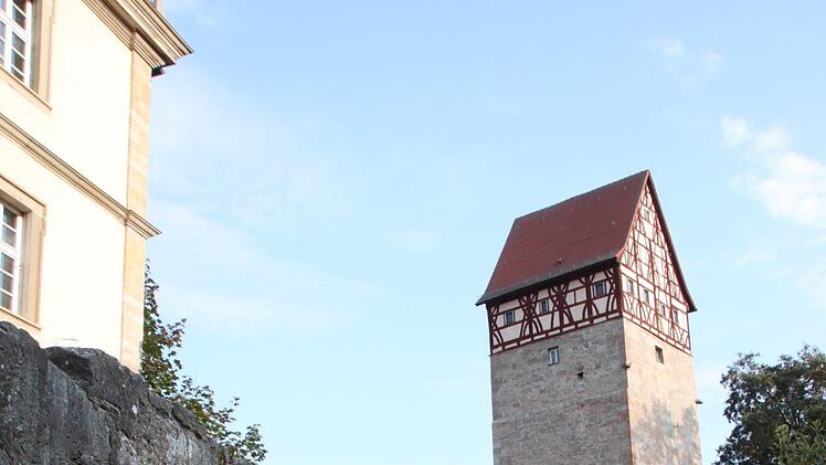 Gut sichtbar wird die Beule in der Stadtmauer aus dieser Perspektive.HeikeBeudert