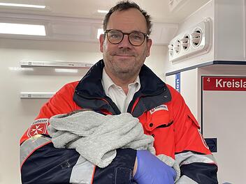 Silvester- und Neujahrsbabys 2023/24 aus Franken - BRK erlebt überraschende Hausgeburt