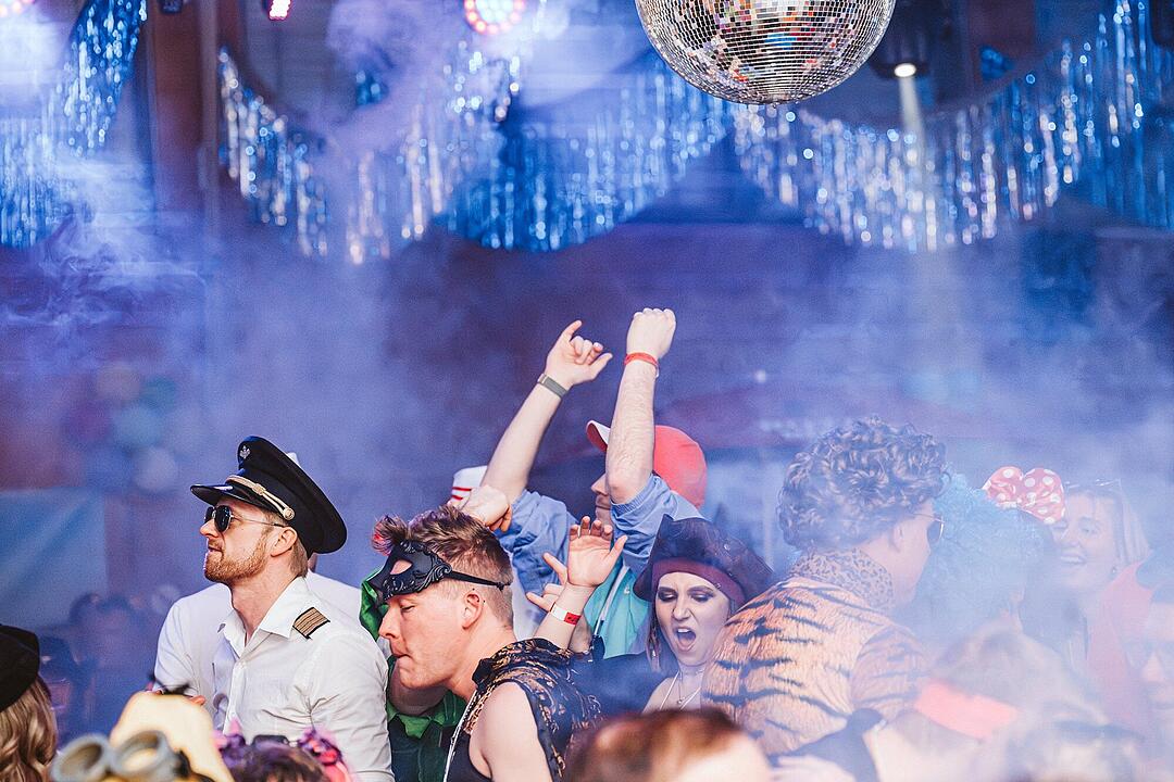 DJ Franky und DJ Matze lie&szlig;en die Halle beben!