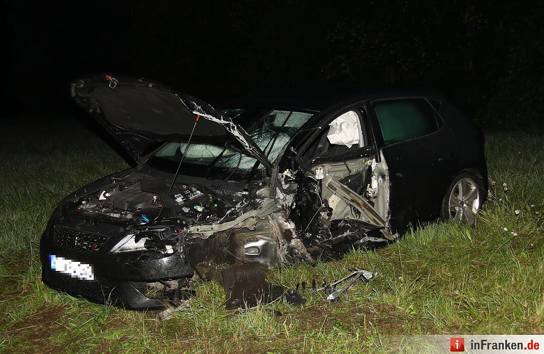 Schwerer Unfall auf B4 im Landkreis Coburg