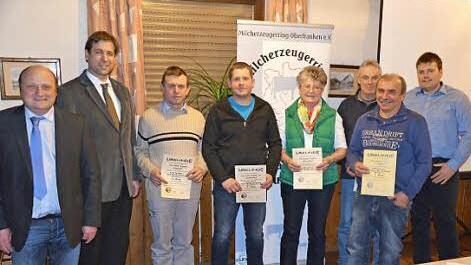 Gruppenbild mit den geehrten Z&uuml;chtern Foto: Markus Schricker