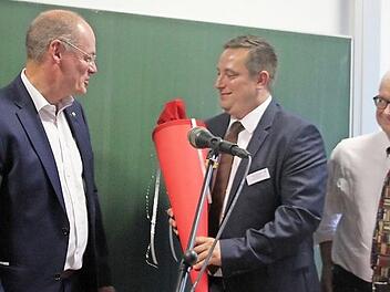 MOS-Architekt Peter Kropf, André Schneider und Hans Jürgen Hagen bei der Einweihung der MOS in Kronach.  Foto: Veronika Schadeck