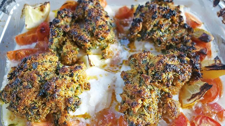 Bärlauch verfeinert viele Gerichte, so auch als Kruste diesen Fisch.