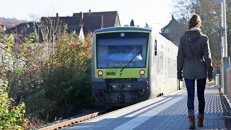 Ab kommenden Montag, 16. November, werden die Haltestellen von Agilis weitgehend wieder normal angefahren. Foto: Sarah Dann