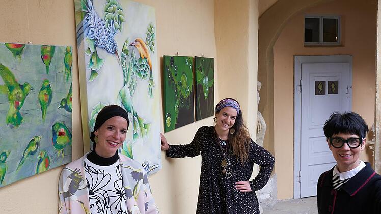 Laden ein: Katharina Hückstädt (von links), Annabel Adler und Barbara Bollerhoff  Foto: Cäcilia Then