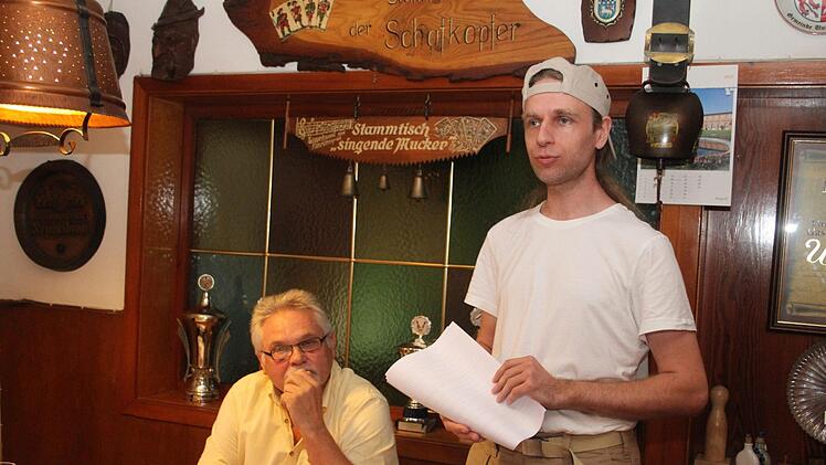 In Untersteinach hat sich eine Interessengemeinschaft "Pressecklein darf nicht sterben" mit Tobias Eichner (Untersteinach transparent) und Helmut Bergmann (WGU) an der Spitze gegründet. Ziel ist es, den eigenen Brunnen zu erhalten. Foto: Sonny Adam