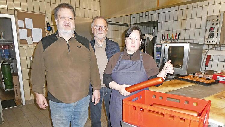 Herr Hirtle, Herr Stadtm&uuml;ller (Tafel Bad Kissingen) und Frau Hirtle.
