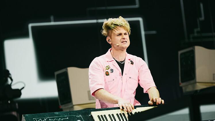 Entt&auml;uschung: F&uuml;r Gro&szlig;britannien erreichte Look Mum No Computer mit dem Titel "Eins, Zwei, Drei" nur einen einzigen Punkt. Das Mutterland des Pop landete auf dem letzten Platz!