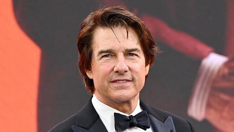 Tom Cruise h&auml;lt den Einsatz von KI in der Filmbranche f&uuml;r unausweichlich, glaubt aber daran, dass das Publikum weiterhin echte Menschen sehen will.