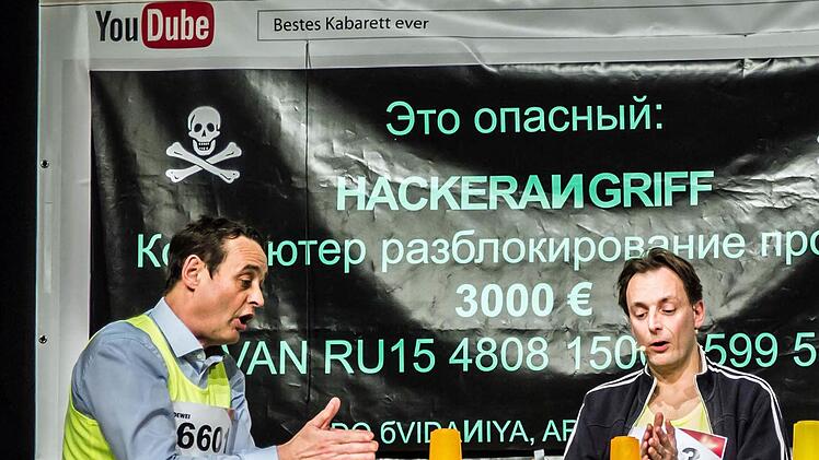 So feiert das Trio "TBC" die offizielle Premiere seines neuen Programms "Aller Unfug ist schwer" im Coburger Kongresshaus.