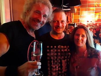 Glückwunsch zum 40. von Thomas Gottschalk: Für Oliver Günther, der Neujahr Geburtstag hat,  und seine Frau Daniela war die Bayern-1-Party im Funkhaus in München eine Riesenerlebnis. Foto: privat