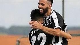 In der Kreisliga k&auml;mpft Esen (links) mit Egzon Babatinca und dem SV Pettstadt um den Klassenerhalt.