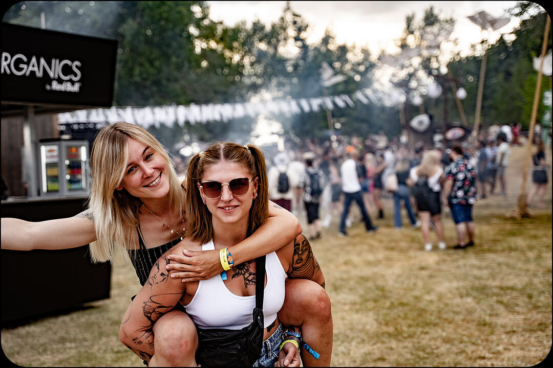 Love, Fire & Electronic Beats!