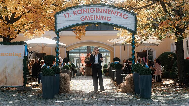 Die M&uuml;nchner Ermittler werden nach Gmeining gerufen, wo gerade der "17. K&ouml;niginnentag" stattfindet.