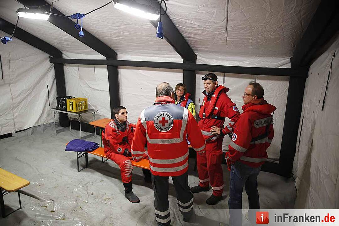 Pkw rollt bei Theres in Main: 23-Jährige stirbt