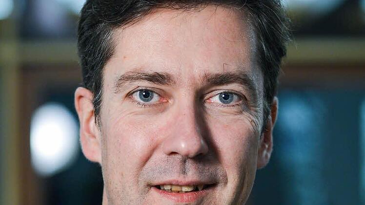 "Es gibt keine Alternative: Wir m&uuml;ssen erfolgreich sein!", sagte Schuchardt am Freitagabend &uuml;ber die Integration von Fl&uuml;chtlingen. Der Oberb&uuml;rgermeister von W&uuml;rzburg war auf einer internationalen Konferenz europ&auml;ischer B&uuml;rgermeister im Vatikan. Archivfoto: David Ebener/dpa