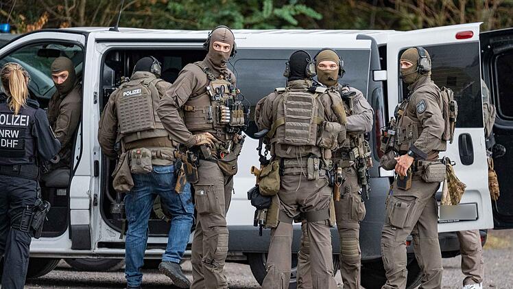 Polizei st&uuml;rmt Fahrzeug von Sabotage-Verd&auml;chtigem