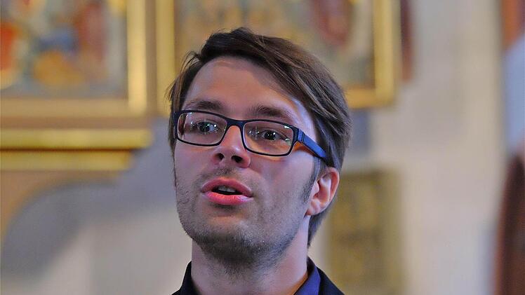 Sänger Martin Popp überzeugte mit seiner Stimme.  Foto: Gerd Schaar