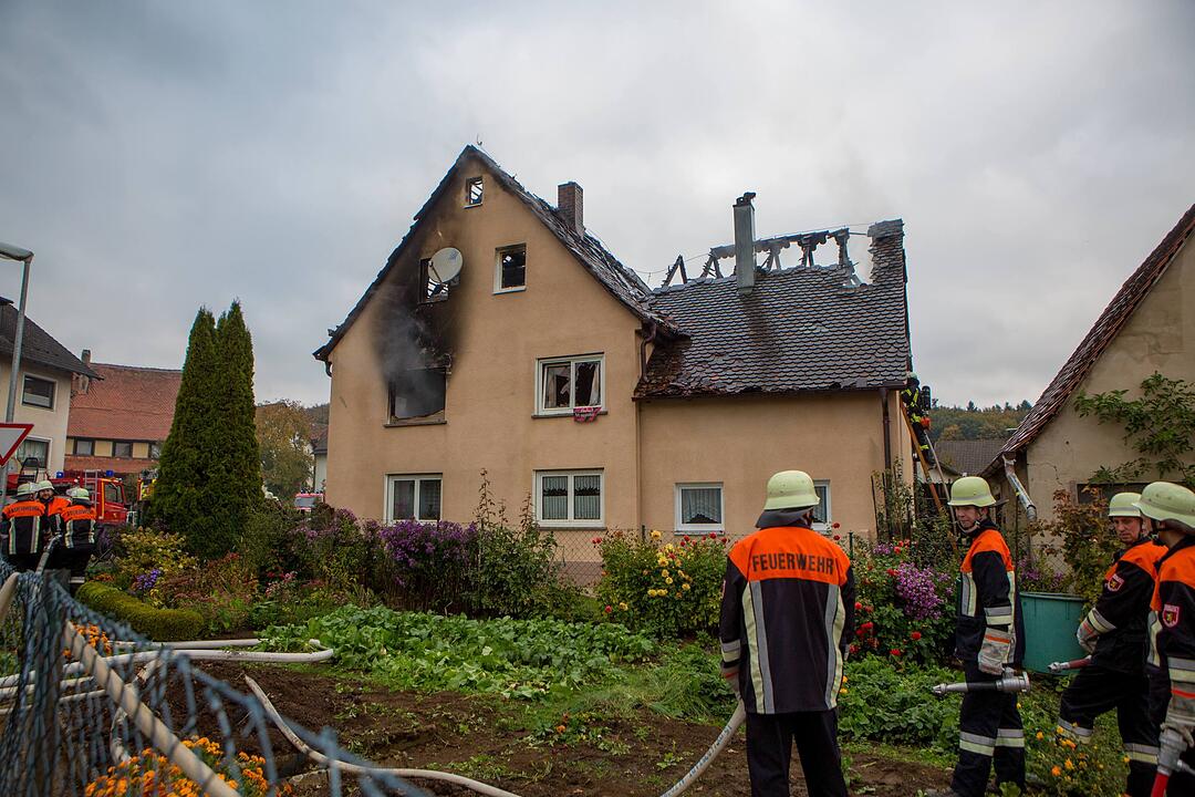 Wohnhausbrand bei Altdorf fordert Feuerwehr
