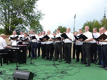 Der Bürgermeisterchor des Landkreises Kulmbach ist Stammgast bei den "Klosterspitzen". Foto: Klaus-Peter Wulf