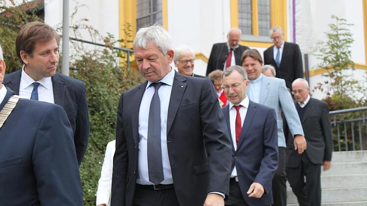 Die Landräte von Forchheim, Hermann Ulm, und Bamberg, Johann Kalb, waren nach Heiligenstadt gekommen. Foto: Carmen Schwind