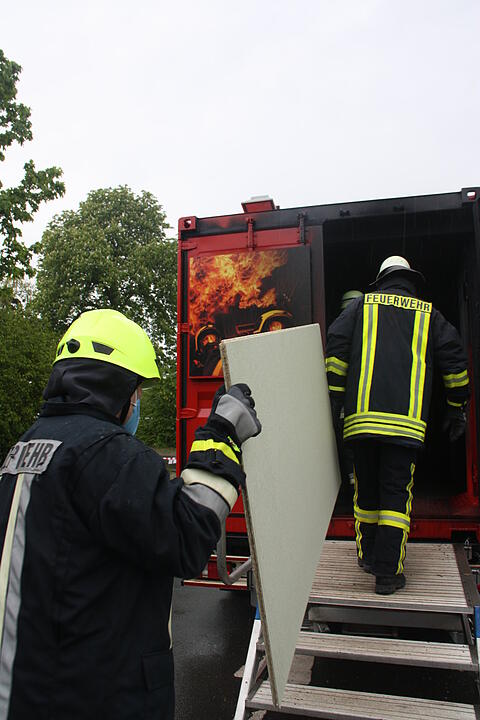 FEuerwehr-Brandcontainer