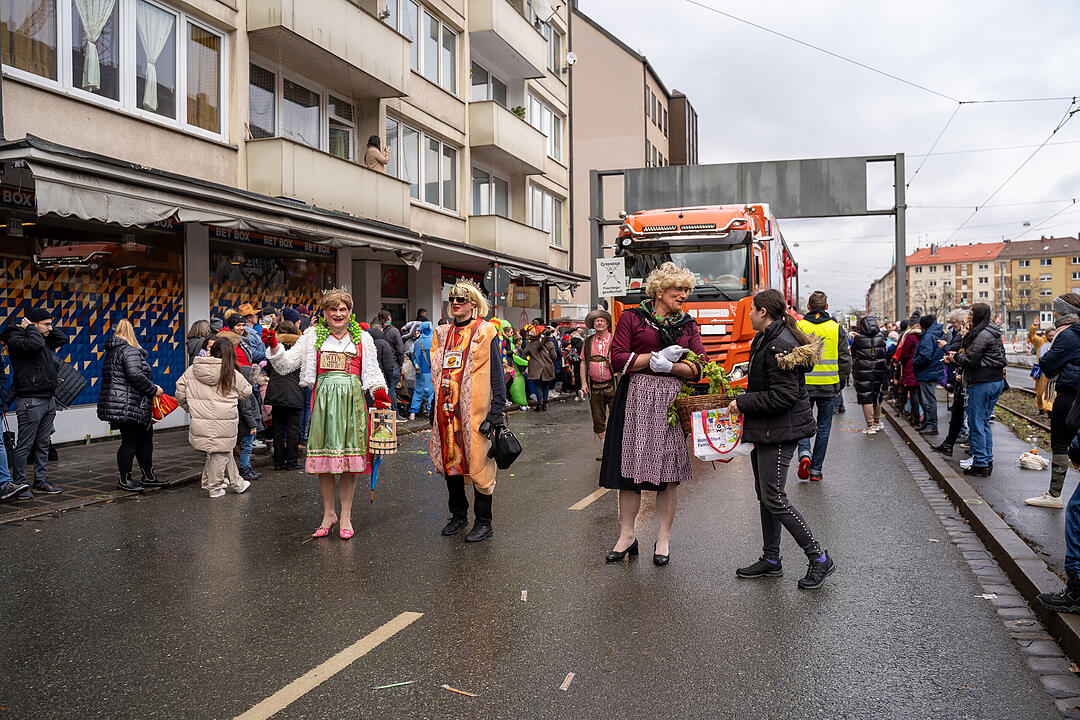 Der traditionelle Umzug zog ca. 70.000 Faschingsfreunde an.