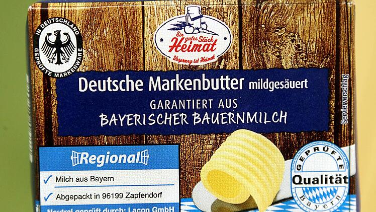 Die Siegel-Inflation. Der Aufdruck "Regional" ist aber nicht an besonders strenge Bedingungen geknüpft. Foto: Wolfgang Kumm, dpa