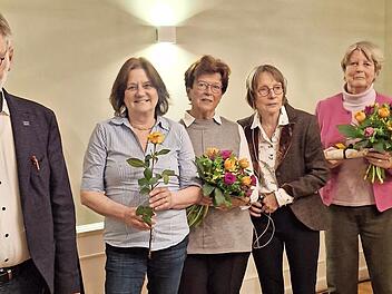 Verdiente Mitglieder wurden bei der Gesellschaft Harmonie geehrt.