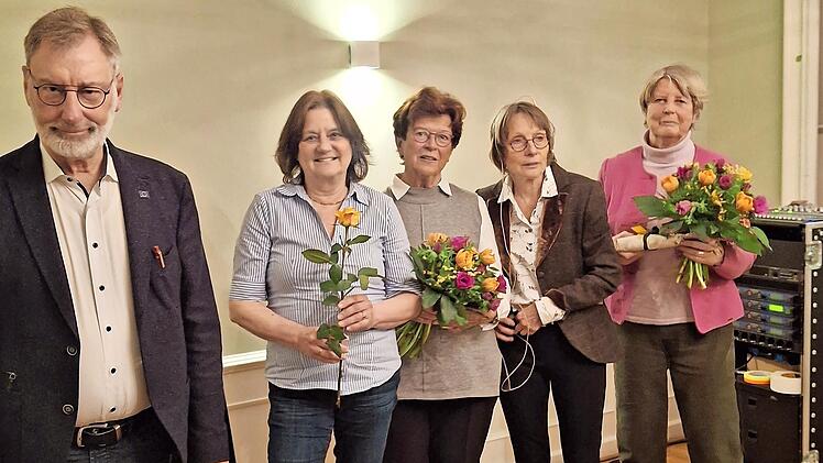 Verdiente Mitglieder wurden bei der Gesellschaft Harmonie geehrt.