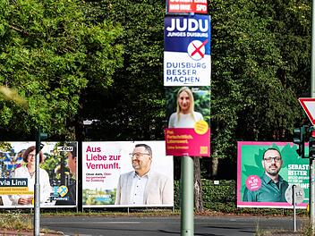 Wahlplakate vor den Kommunalwahlen in Nordrhein-Westfalen