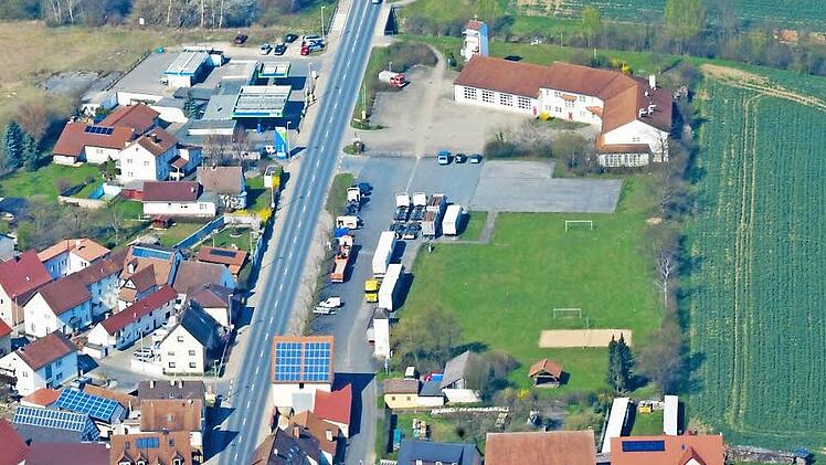 Der alte Festplatz dient schon seit längerem hauptsächlich als Lkw-Parkplatz. Das soll sich bald ändern. Foto: Ronald Rinklef
