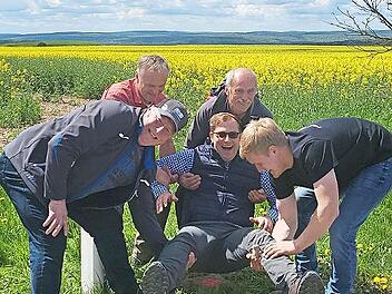 B&uuml;rgermeister Florian Atzm&uuml;ller wurde am Dreim&auml;rker durch die Feldgeschworenen gestaucht.