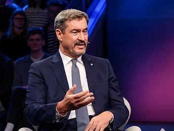 CSU-Parteichef Markus S&ouml;der stellt sich in seiner Heimatstadt N&uuml;rnberg den Fragen der B&uuml;rger.