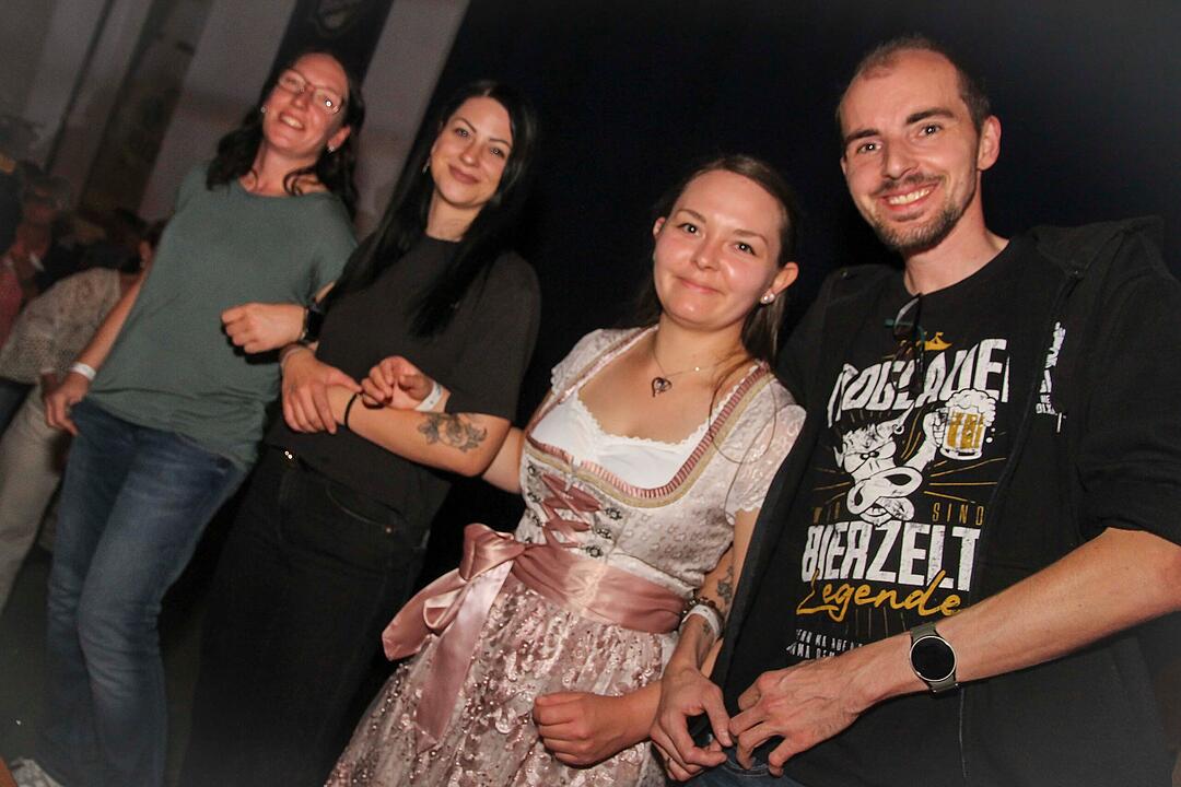 Live auf der B&uuml;hne: Troglauer & Die Gipfelst&uuml;rmer