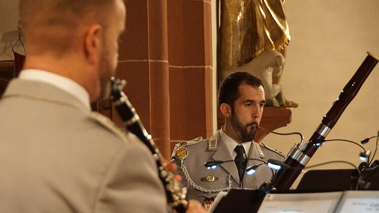 Weihnachtskonzert mit dem  Heeresmusikkorps Veitshöchheim Foto: Arkadius Guzy
