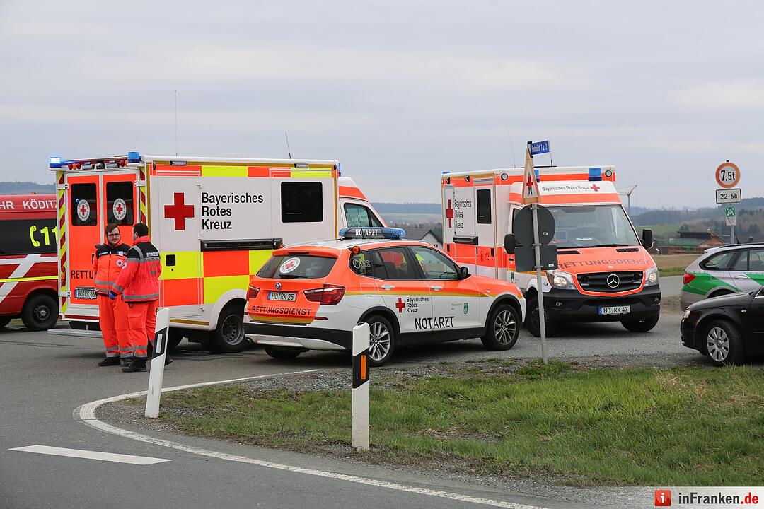 Auffahrunfal auf B173 bei Köditz - Drei Personen verletzt