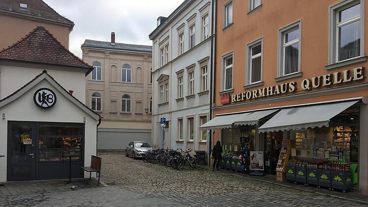 Bamberg: Hauswand wird als &ouml;ffentliche Toilette missbraucht - Anwohner schildert krasse Szenen