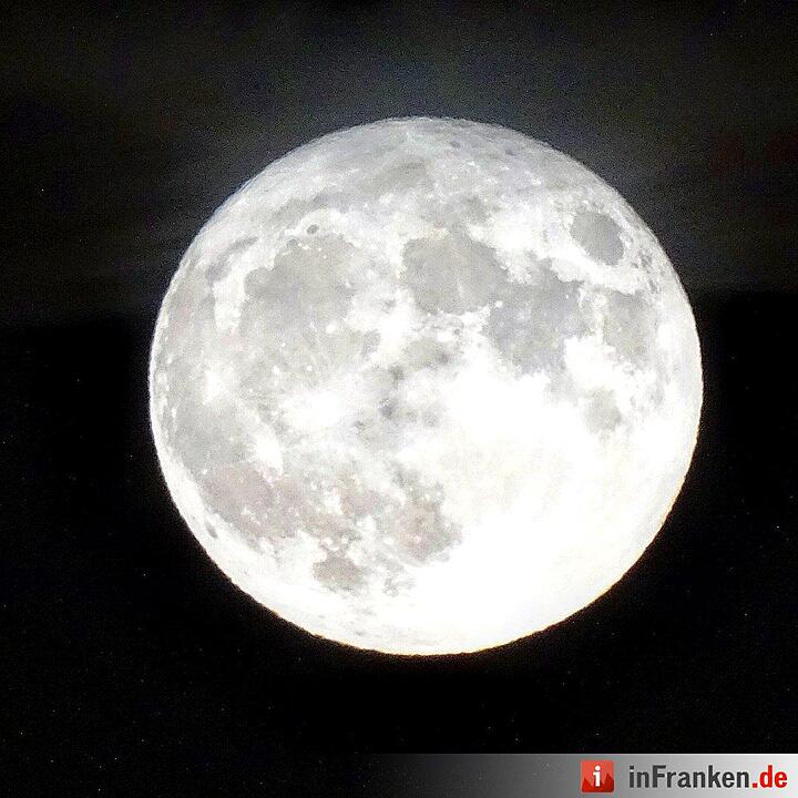 Supermond: Die besten Bilder aus Franken und der Welt