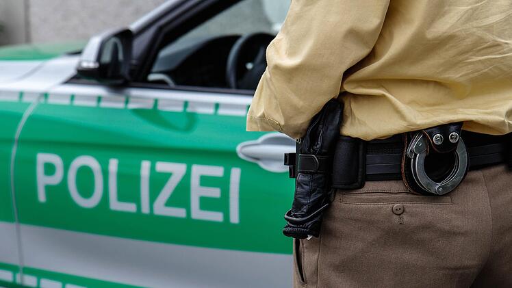 Nach einer spektakul&auml;ren Flucht eines 16-J&auml;hrigen vor der Polizei, suchte die Polizei stundenlang in Hammelburg nach dem Jugendlichen. Symbolfoto: Christopher Schulz