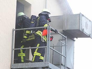 In einem Späne-Silo in Buch am Wald hat es am Dienstag stark gebrannt. Foto: News5 / Buerkel
