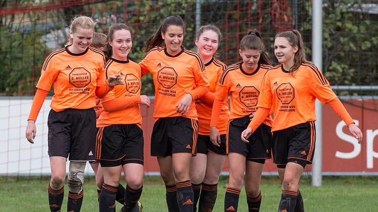 Freude hatten im November nicht nur die Gegner des 1. FC N&uuml;rnberg in der 2. Bundesliga, sondern hier auch die U17-Juniorinnen des SV Reitsch, die den 1. FC N&uuml;rnberg II mit 2:0 besiegten. Foto: Heinrich Wei&szlig;