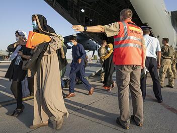 Ortskr&auml;fte aus Afghanistan sollen in der Ortsmitte von Wildflecken eine neue Heimat finden. Der B&uuml;rgermeister ist nicht begeistert. Symbolfoto: Marc Tessensohn/Bundeswehr/dpa