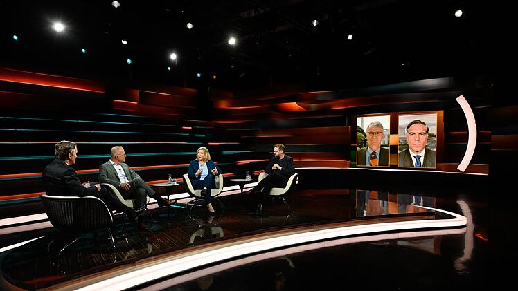 Markus Lanz diskutierte am Dienstagabend mit SPD-Fraktionschef Matthias Miersch (zweiter von links), Journalistin Eva Quadbeck (dritte von links), "Bild"-Vize Paul Ronzheimer (dritter von rechts), ZDF-Korrespondent Elmar Theveßen (zweiter von rechts) und Journalist Frederik Pleitgen (rechts).