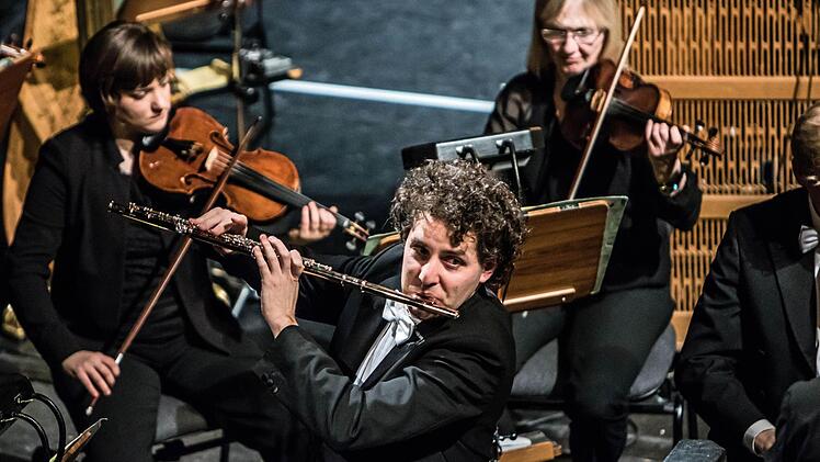 Impressionen vom Sinfoniekonzert im Coburger Landestheater.:Foto: Jochen Berger