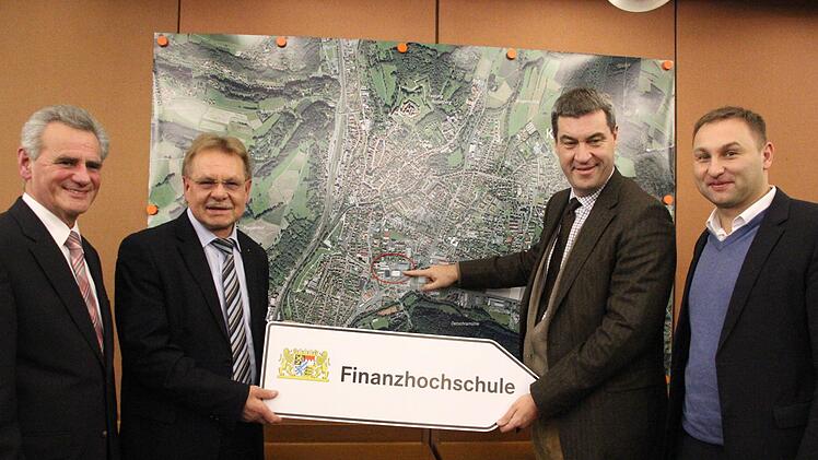 Der damalige Finanzminister Markus Söder stellte das Projekt "Finanzhochschule" vor (2014).Friedwald Schedel